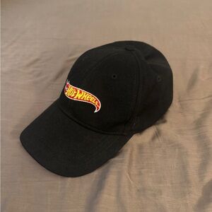 Hot Wheels Black Cap